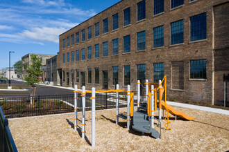 Gold Medal Lofts in Racine, WI - Foto de edificio - Building Photo