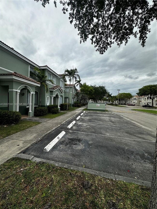 2812 SE 16th Ave in Homestead, FL - Building Photo - Building Photo