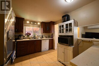 41 Gemshaw Crescent in Toronto, ON - Building Photo - Building Photo