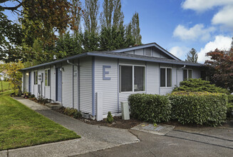 The Village Apartments in Bellingham, WA - Building Photo - Building Photo