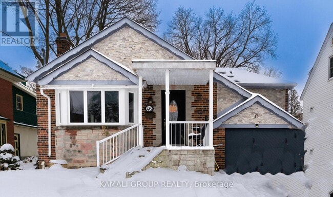 property at 46 Centre St E