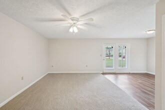Hampton Townhomes in Warner Robins, GA - Building Photo - Building Photo