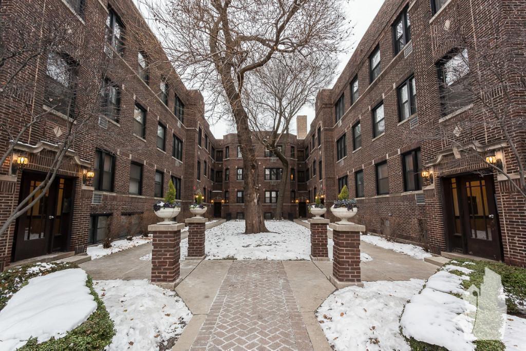 750 W Addison St, Unit #2W in Chicago, IL - Building Photo