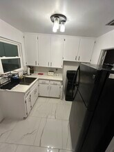 2121 Stanley St in Orlando, FL - Building Photo - Building Photo