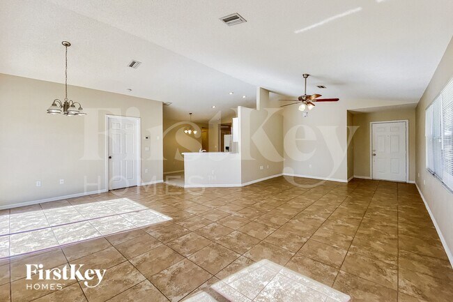 8418 Goldome Dr in Port Richey, FL - Building Photo - Building Photo