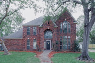 17527 Sandy Cliffs Dr in Houston, TX - Building Photo