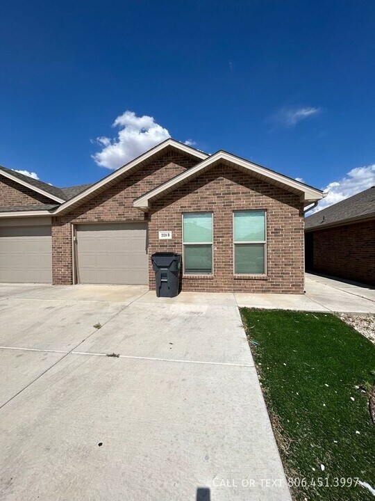 2124 N Avenue J in Lubbock, TX - Building Photo