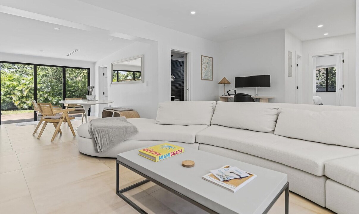 281 NE 48th Terrace in Miami, FL - Building Photo