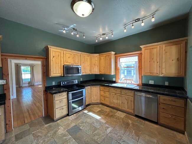 927 Chipeta Ave in Grand Junction, CO - Building Photo - Building Photo