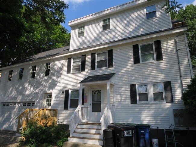 178 Boston Ave, Unit #REAR in Somerville, MA - Building Photo - Building Photo