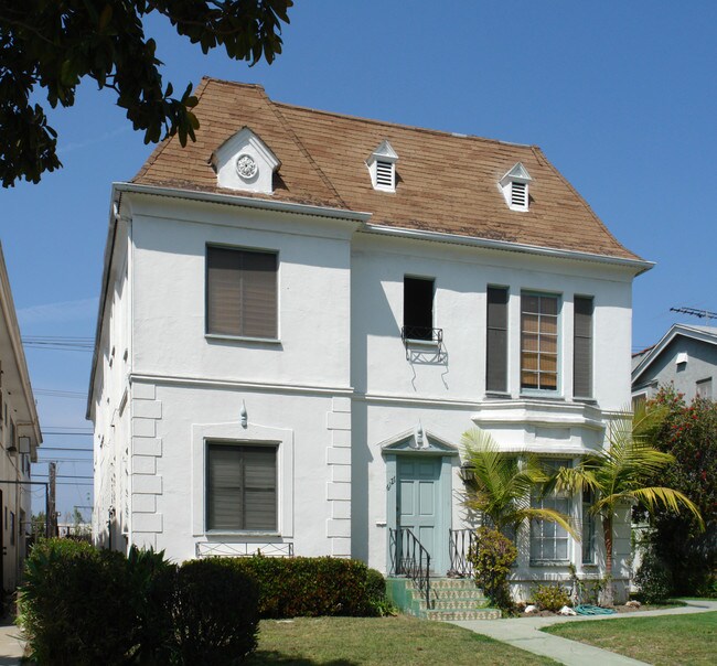 6127-6129 Alcott St in Los Angeles, CA - Building Photo - Building Photo