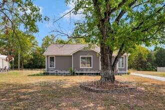 323 Blade St in Gallatin, TN - Building Photo - Building Photo