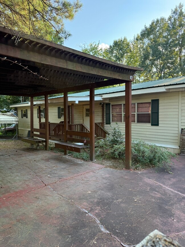 property at 1320 N Highland Ave