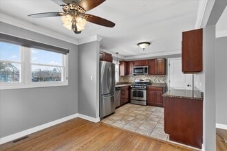 5635 Alabama Ave in Clarendon Hills, IL - Building Photo - Building Photo