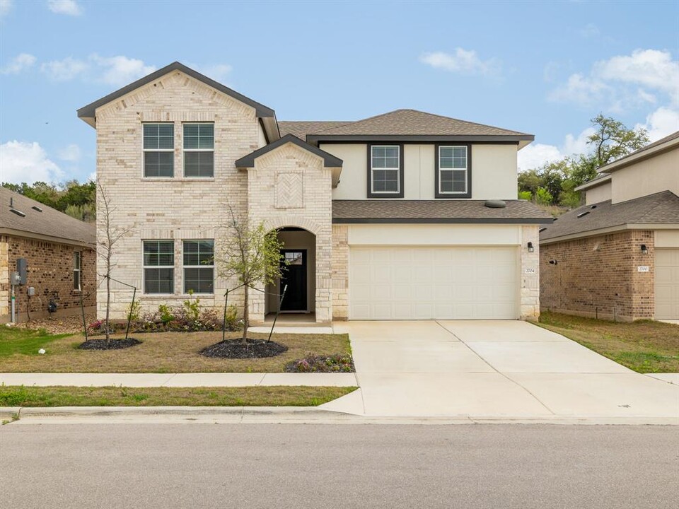 2704 Indian Clover Trl in Leander, TX - Foto de edificio