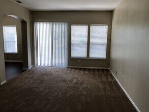 7117 Rapid River Dr W in Jacksonville, FL - Building Photo - Building Photo