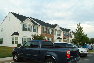 128 Colter Dr in Richmond, VA - Foto de edificio - Building Photo