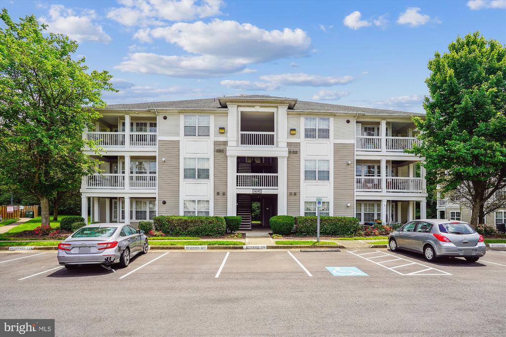 14192 Cuddy Loop in Woodbridge, VA - Building Photo