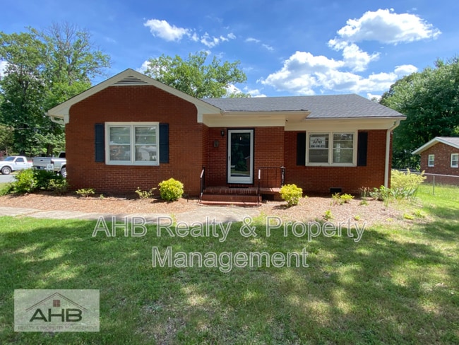 property at 1804 W Front St