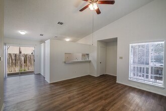 612 Greenlawn Blvd in Round Rock, TX - Building Photo - Building Photo