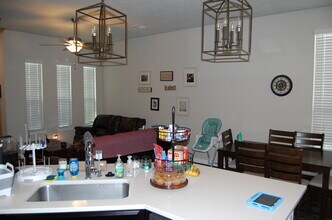 2110 Markley Dr in Bryan, TX - Building Photo - Building Photo