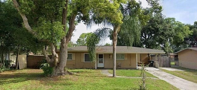 property at 5 W Nightingale St