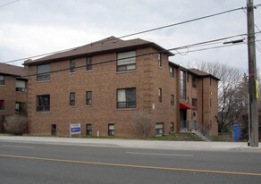 1631 Kingston Rd in Toronto, ON - Building Photo