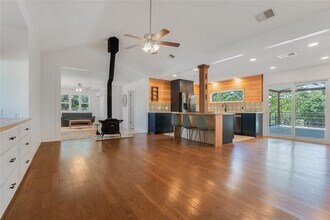 180 Kingsway Dr in Wimberley, TX - Building Photo - Building Photo
