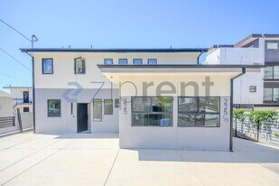 225 N Burlington Ave in Los Angeles, CA - Building Photo