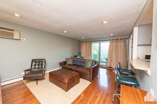 4136 N California Ave, Unit 304 in Chicago, IL - Building Photo