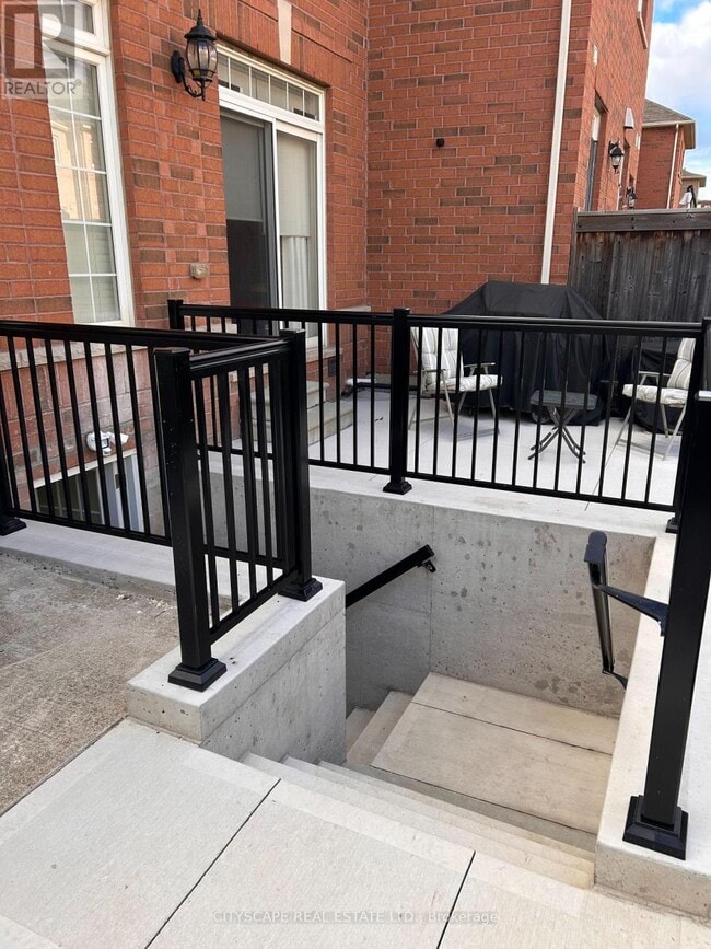 969 Transom Cres in Milton, ON - Building Photo - Building Photo