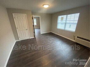 722 E Pine St in Lincolnton, NC - Building Photo - Building Photo
