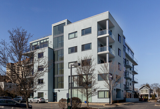 The Blu Condominiums of Asbury Park in Asbury Park, NJ - Foto de edificio - Building Photo