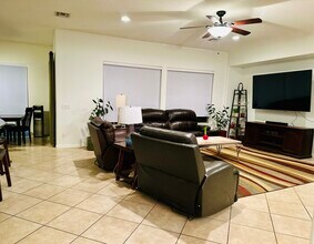 372 W Aster Dr in Chandler, AZ - Building Photo - Building Photo