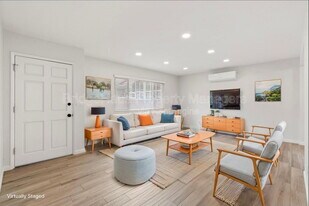4745 Marlborough Dr in San Diego, CA - Building Photo