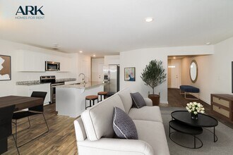 215 Merry Oak Ln in Columbia, SC - Foto de edificio - Building Photo