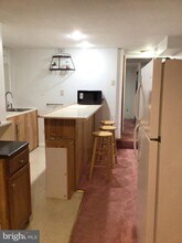 1307 Fairlakes Pl in Bowie, MD - Foto de edificio - Building Photo