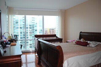 20 Newport Pkwy in Jersey City, NJ - Building Photo - Building Photo