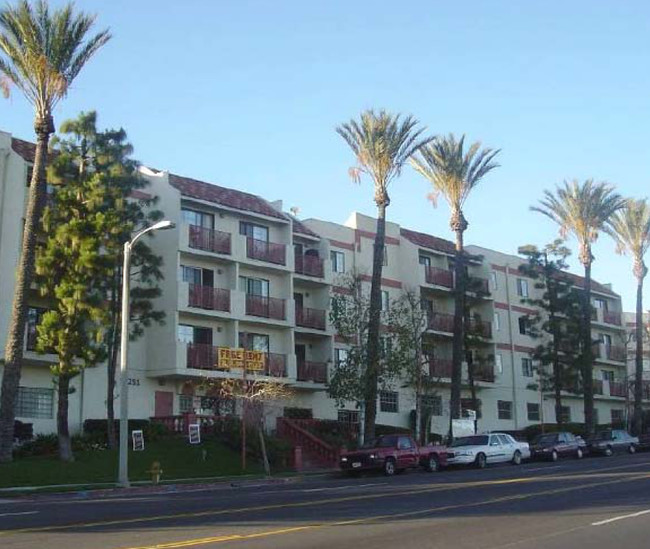 Hansen Heights in Pacoima, CA - Building Photo - Building Photo