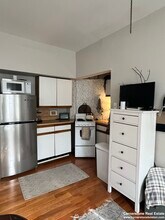 65 Burbank St, Unit 19 in Boston, MA - Foto de edificio - Building Photo