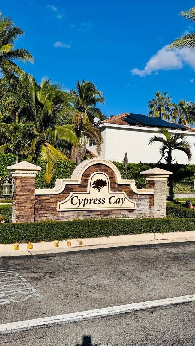 7607 NW 70th Way in Parkland, FL - Building Photo - Building Photo