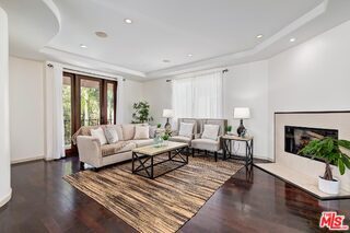 8224 4th St in Los Angeles, CA - Foto de edificio - Building Photo