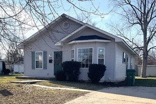 1341 Fairmont Ave in Joliet, IL - Building Photo