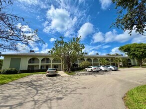 1101 Bahama Bend in Coconut Creek, FL - Building Photo - Building Photo