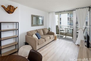 2651 Kuilei St in Honolulu, HI - Building Photo