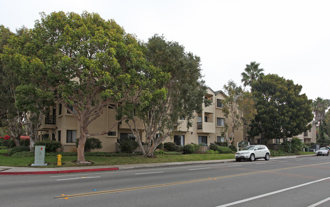 Jefferson House II Senior Apartments in Carlsbad, CA - Building Photo - Building Photo