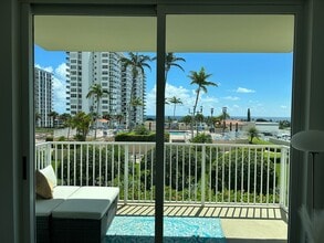 3020 NE 32nd Ave, Unit 721 in Fort Lauderdale, FL - Building Photo - Building Photo
