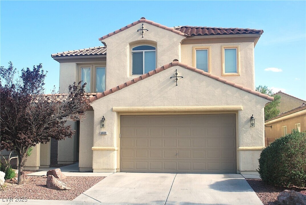 6809 Palmetto Pines Ct in Las Vegas, NV - Building Photo