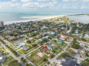 907 Narcissus Ave in Clearwater, FL - Building Photo - Building Photo