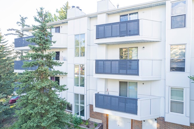 Bankview Place in Calgary, AB - Building Photo - Building Photo